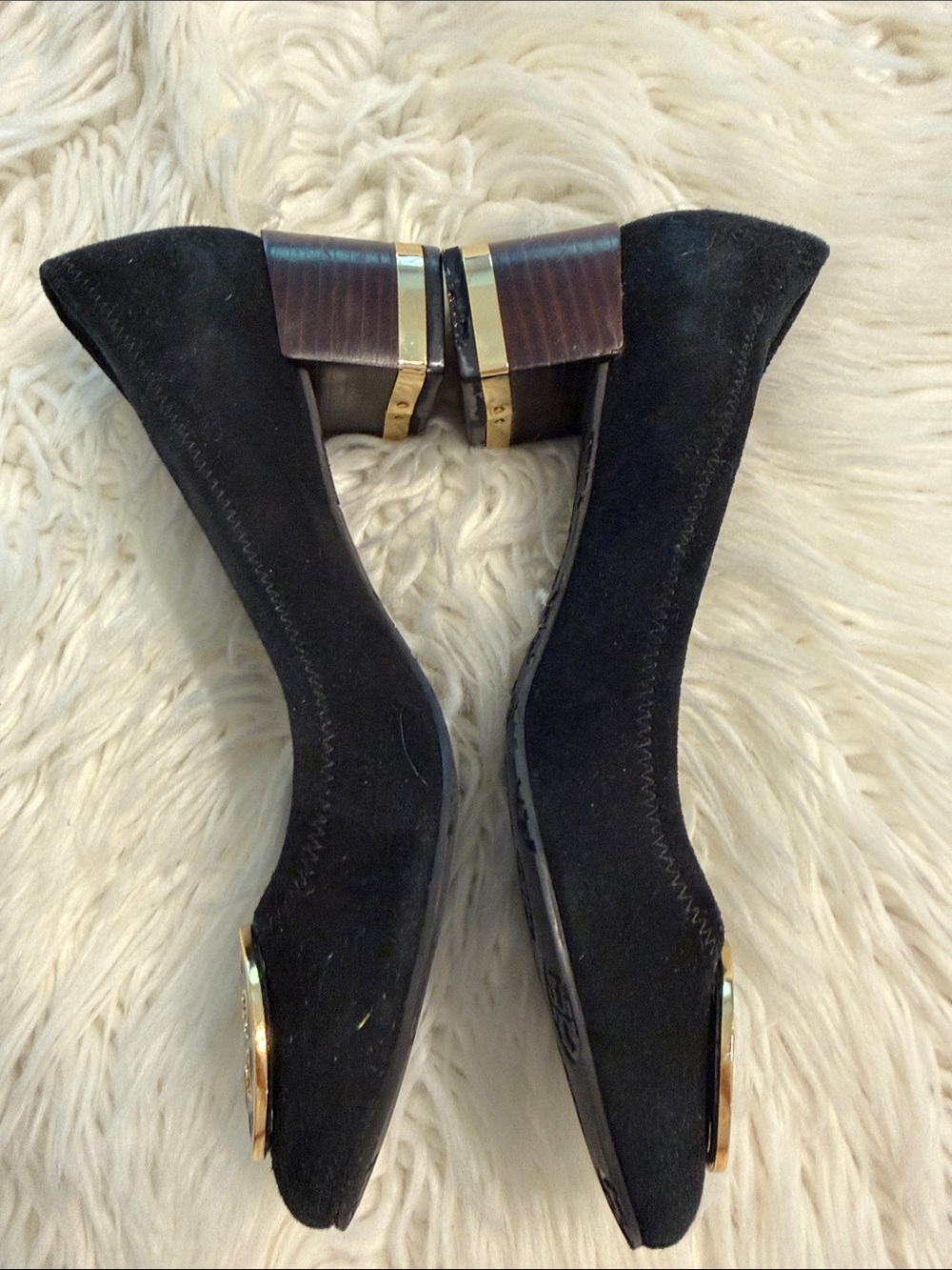 Tory Burch Black Suede Flats with Gold Logo Medallion size 7.5 fair condition - Picture 4 of 10